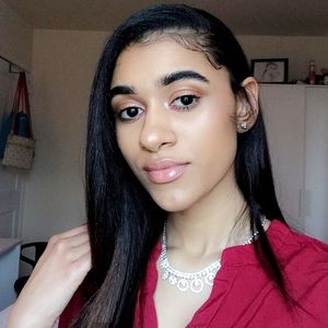 Meet your Posher, Briana